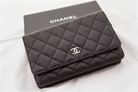 pre owned chanel wallet.